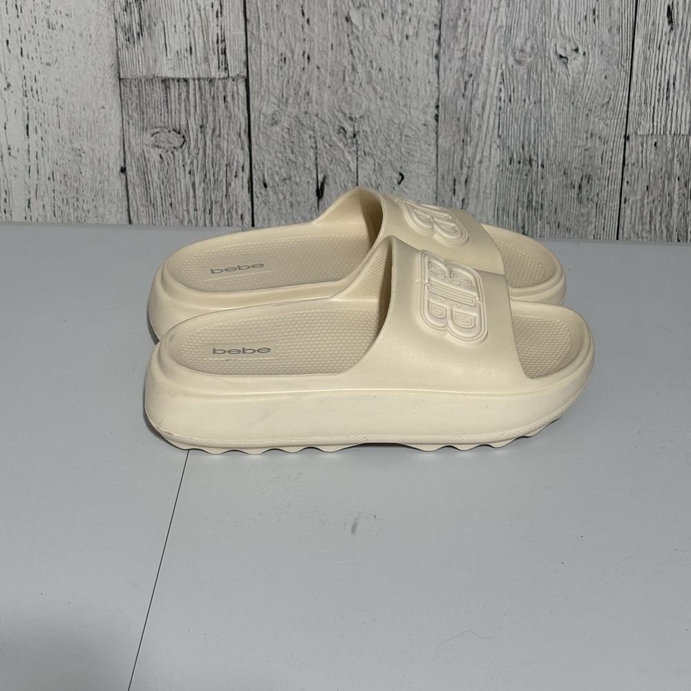 Bebe Women Malaga Pool Slider Bone 3D Logo Size 6 Open Toe Sandals - Picture 7 of 13